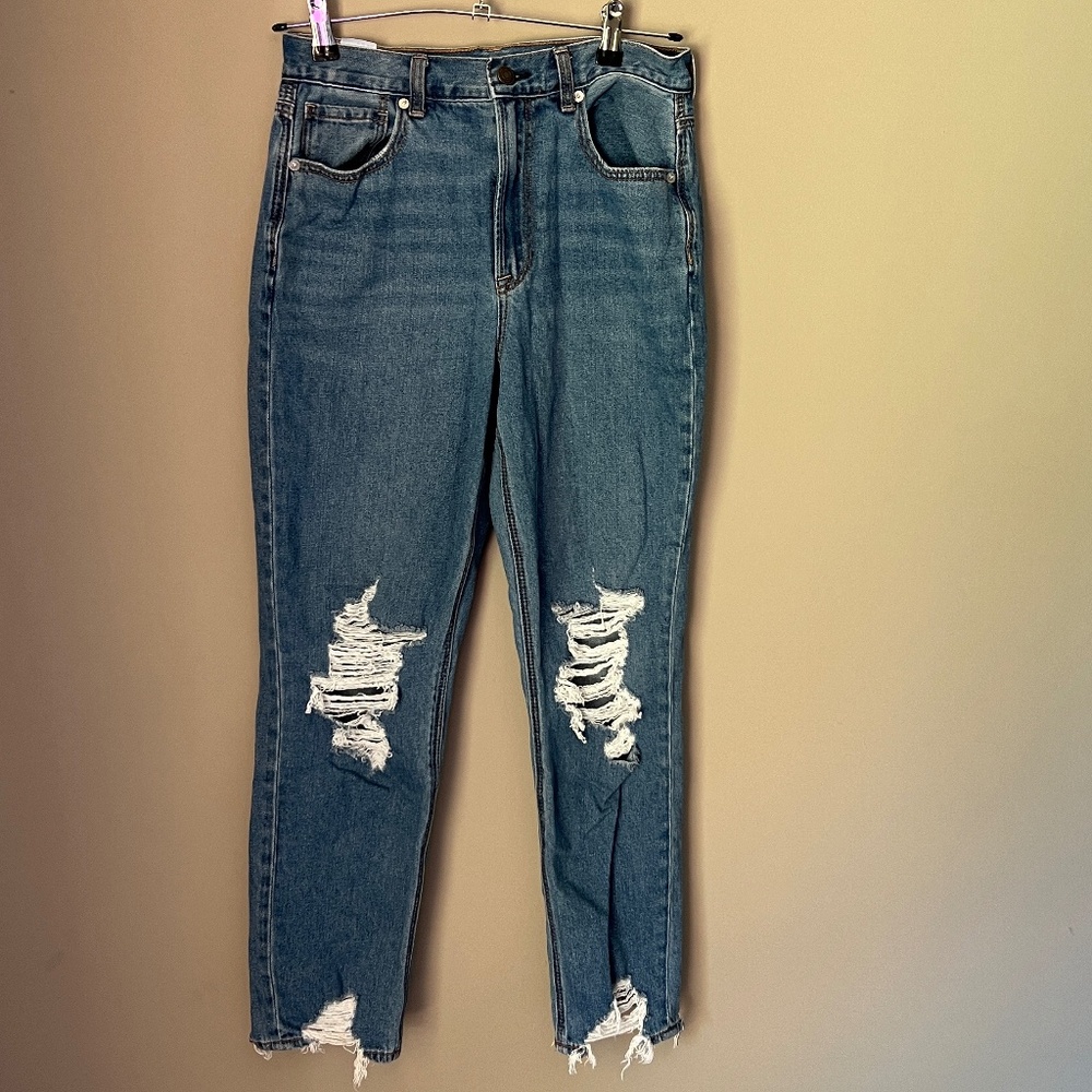 American Eagle mom jeans